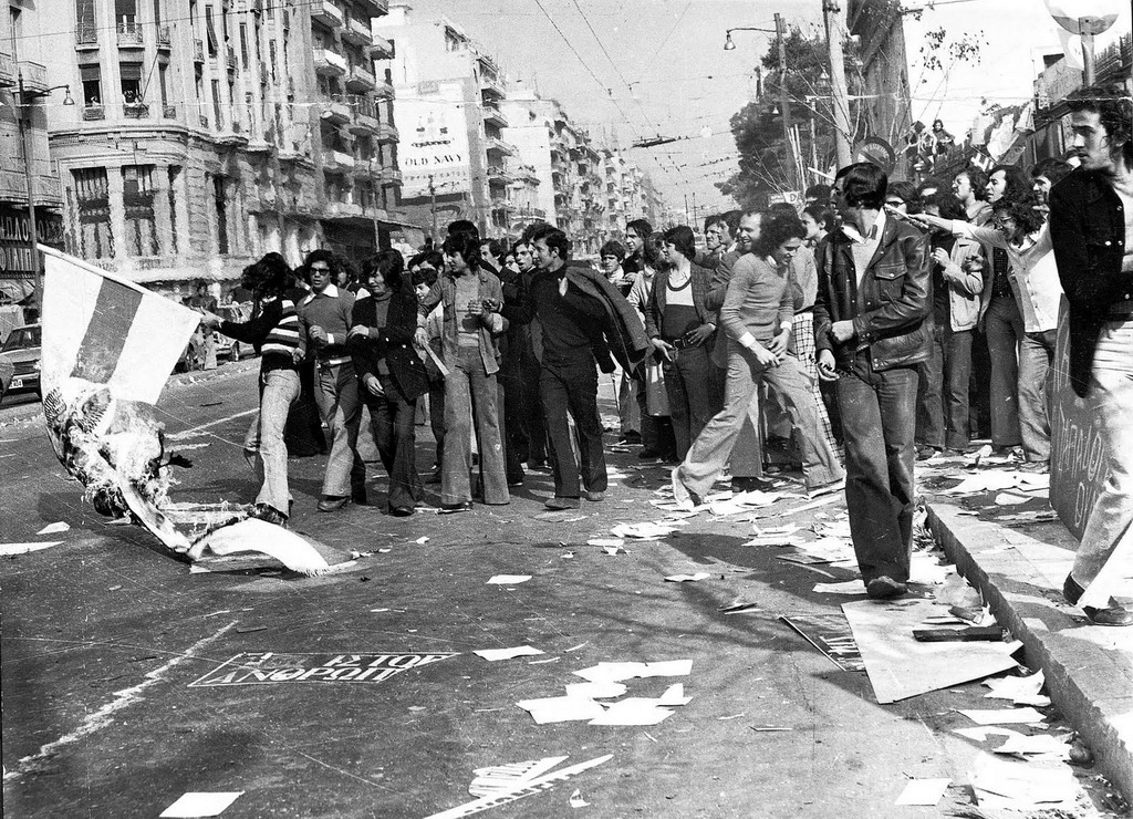  Nemiri i hapšenja na ulicama Atine 